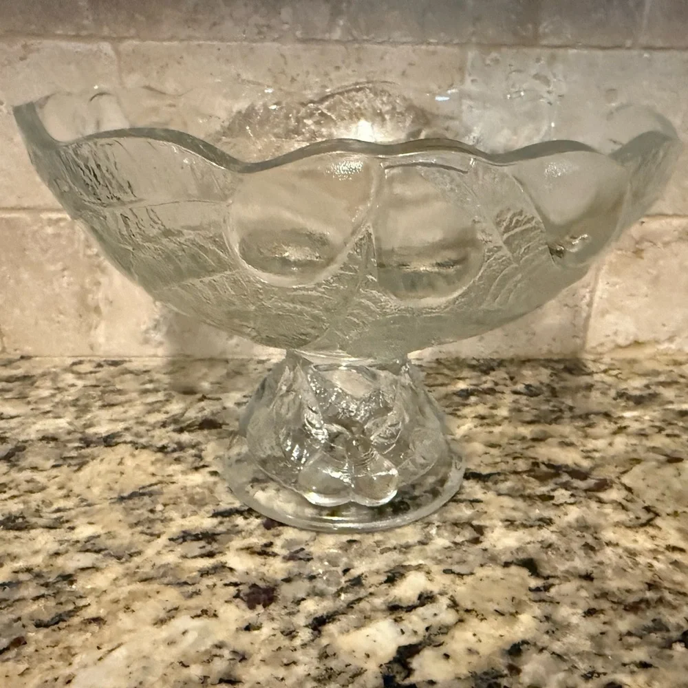 Vintage Teleflora 1985 Pedestal Compote Clear Fruit Bowl Pears & Leaf Pattern.